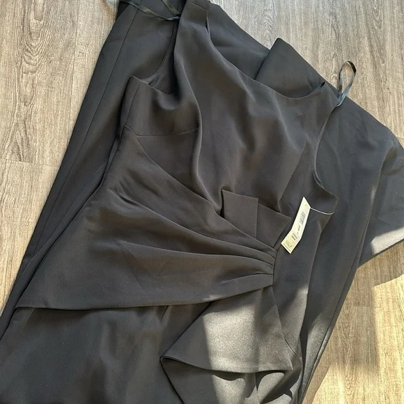 Eliza J

Draped Ruffle Gown - Picture 5 of 7